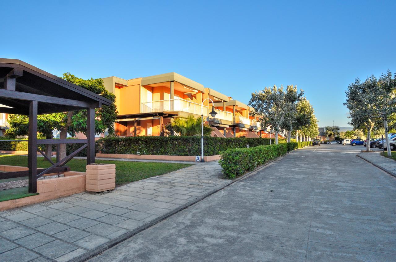 رودي غارغانيكو Blue Marine Village المظهر الخارجي الصورة