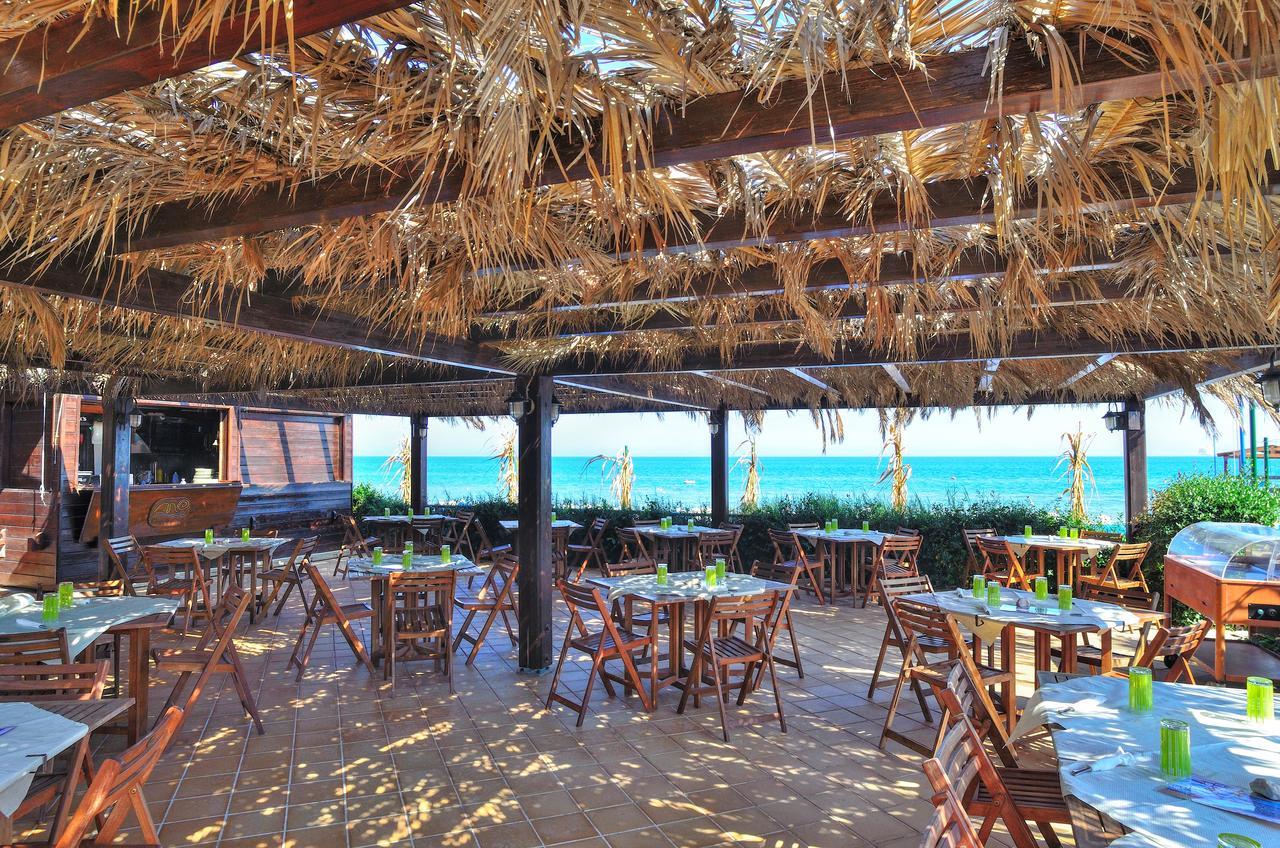 رودي غارغانيكو Blue Marine Village المظهر الخارجي الصورة
